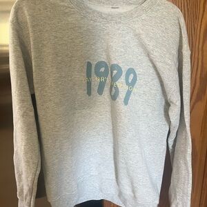Taylor Swift Light Gray 1989 Women's Sweater